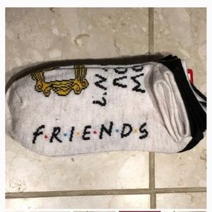 Brand New Women’s FRIENDS 5- pack of socks